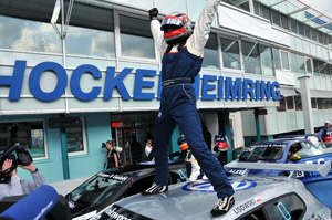 Polak zwycięzcą pierwszego wyścigu Scirocco R-Cup - Volkswagen