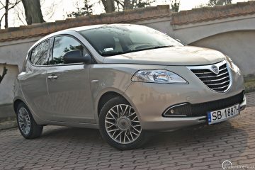 1lancia ypsilon 1.2 gold