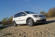 23volkswagen Crosstouran 2.0tdi Dsg 180x120