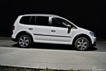 24volkswagen Crosstouran 2.0tdi Dsg 360x240