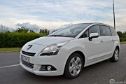 8peugeot 5008 2.0hdi Allure At 180x120