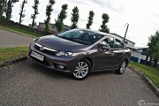 6honda Civic 5d 1.8ivtec Sport Vs Honda Civic 4d 1.8ivtec Executive 180x120