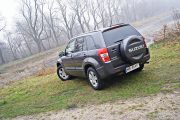 9suzuki Grand Vitara 2.4 Elegance 180x120