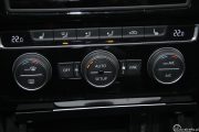 27hyundai I30 1.6crdi Comfort Vs Volkswagen Golf Vii 2.0tdi Comfortline 180x120