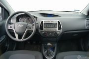 8hyundai I20 5d1.2 Comfort Vs Peugeot 208 1.2vti Allure 180x120