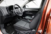 11mitsubishi Outlander 2.2did Intense Plus Vs Honda Crv 2.2idtec Executive Navi 180x120