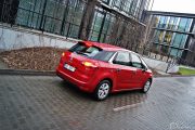 4citroen C4 Picasso 1.6 E Hdi Intensive Vs Volkswagen Touran 2.0tdi Highline 180x120