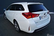 10toyota Auris Touring Sports Hybrid Prestige 180x120