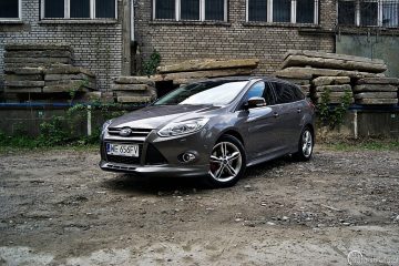 1ford Focus Kombi Vs Honda Civic Tourer 360x240