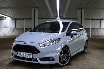 Ford-Fiesta-ST200 22