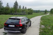 Volvo V90 Cross Country Pro 8 180x120