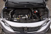 Peugeot 5008 BlueHDi Active 23 180x120