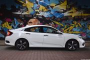 Honda Civic MT Elegance 8 180x120