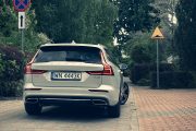 Volvo V60 2018 26 180x120