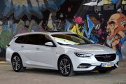 Opel Insignia Sports Tourer 28 180x120