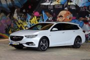 Opel Insignia Sports Tourer 34 180x120