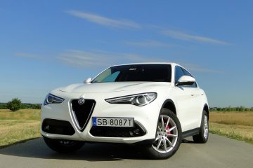 Alfa-Romeo-Stelvio-Super 4