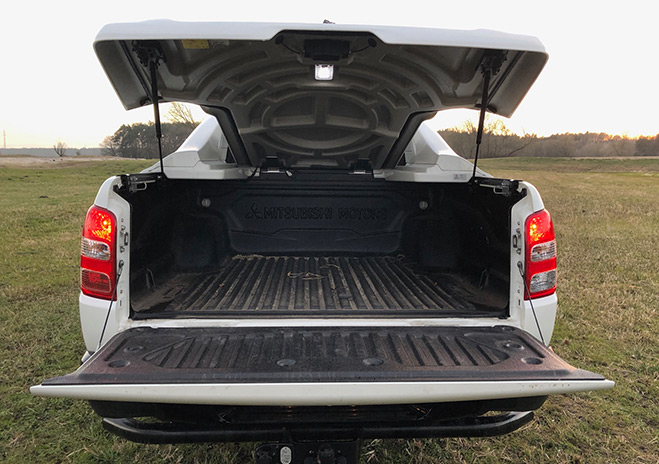 Mitsubishi L200 Black Edition Inside 2