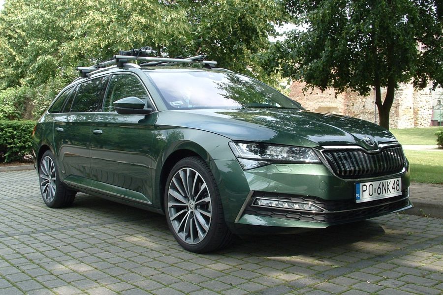 Skoda-Superb-iV 1