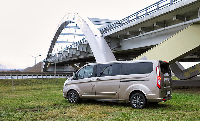 Ford Tourneo Custom 7