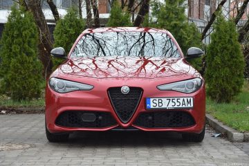 Alfa Romeo Giulia Veloce 360x240