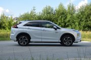 Mitsubishi Eclipse Cross PHEV 11 180x120