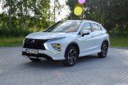 Mitsubishi Eclipse Cross PHEV 16 180x120