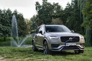 Volvo XC90 AWD PHEV 180x120