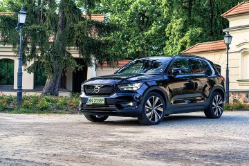 Volvo XC40 Recharge 360x240