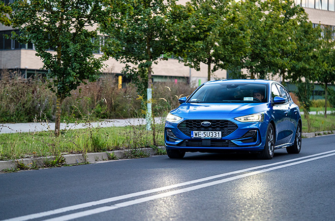 Ford Focus EcoBoost Hybrid ST Line 33