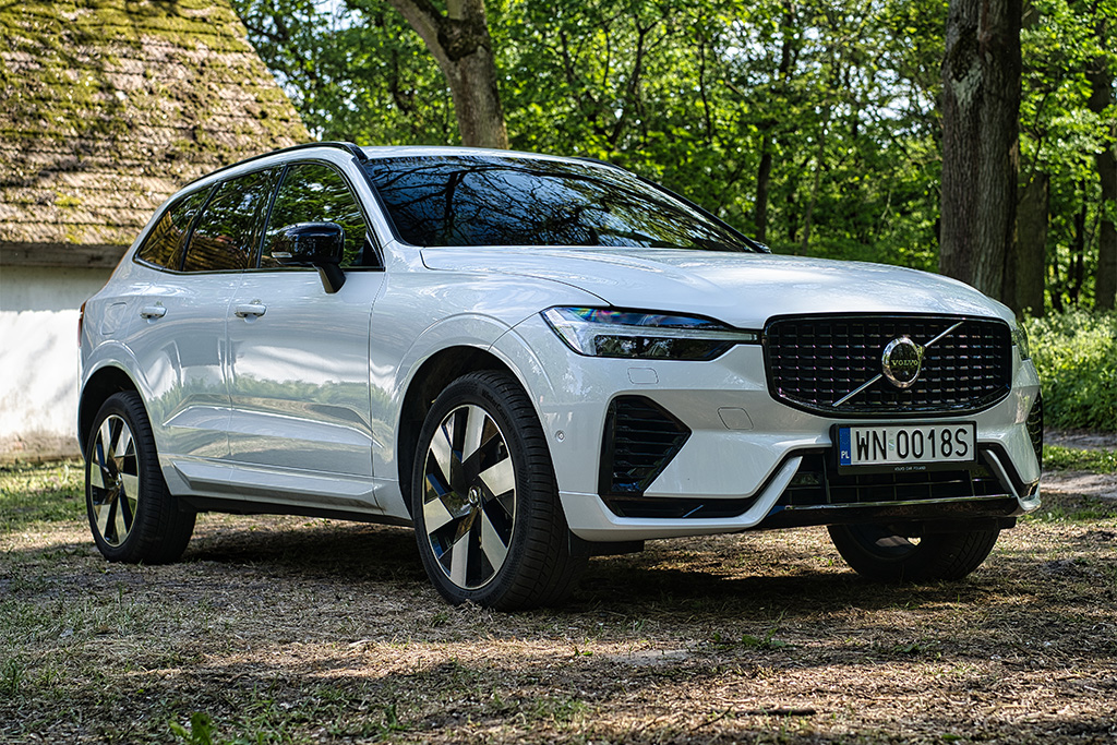 Volvo-XC60-T6-Recharge-2023