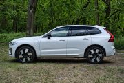 Volvo XC60 T6 Recharge 2023 3 180x120