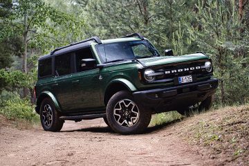 Ford Bronco Outer Banks 2024 32 360x240