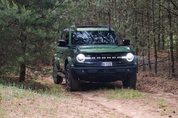 Ford Bronco Outer Banks 2024 35 360x240