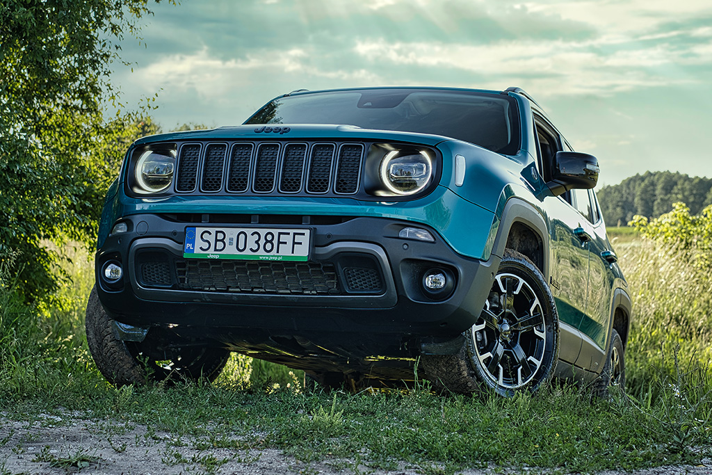 Jeep-Renegade-Trailhawk-4xe-2024