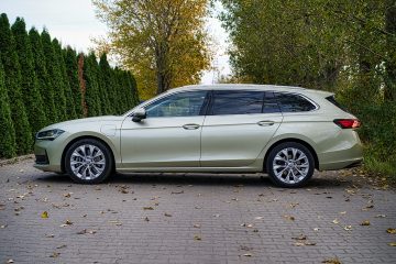 Skoda Superb Combi PHEV MY2025 2 360x240