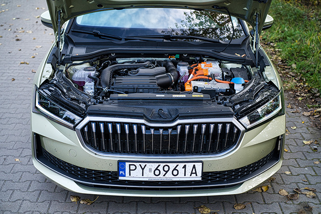 Skoda Superb Combi PHEV MY2025 32