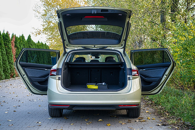 Skoda Superb Combi PHEV MY2025 4