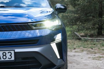 Renault Captur Esprit Alpine 2025 11 360x240