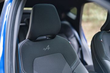 Renault Captur Esprit Alpine 2025 23 360x240