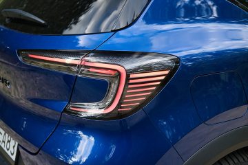 Renault Captur Esprit Alpine 2025 8 360x240