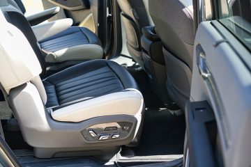 Kia EV9 GT Line 2025 16 360x240