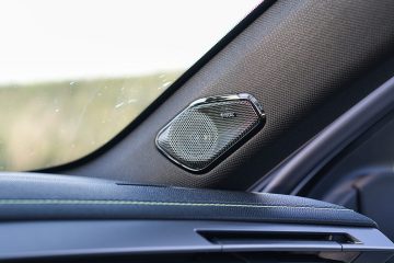 Peugeot 308 SW GT Hybrid 2025 15 360x240