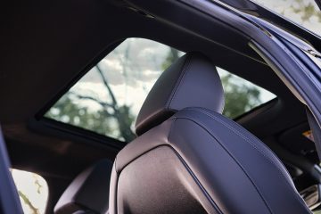 Peugeot 308 SW GT Hybrid 2025 18 360x240