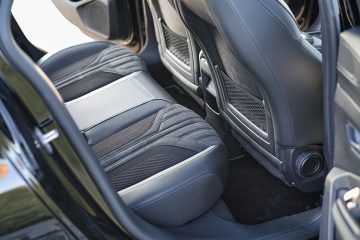 Peugeot 308 SW GT Hybrid 2025 24 360x240