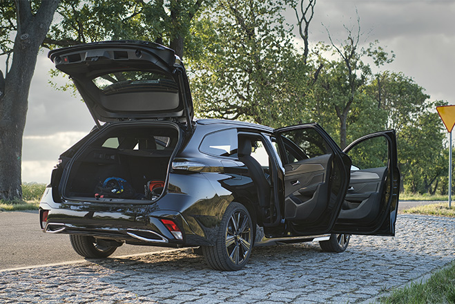 Peugeot 308 SW GT Hybrid 2025 27