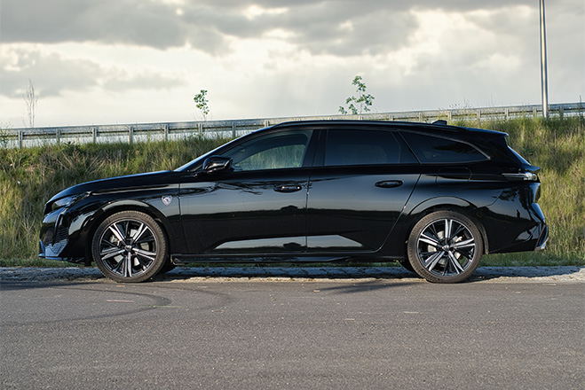 Peugeot 308 SW GT Hybrid 2025 5