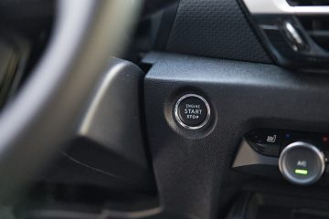 Citroen E C4 MAX 2025 30 360x240