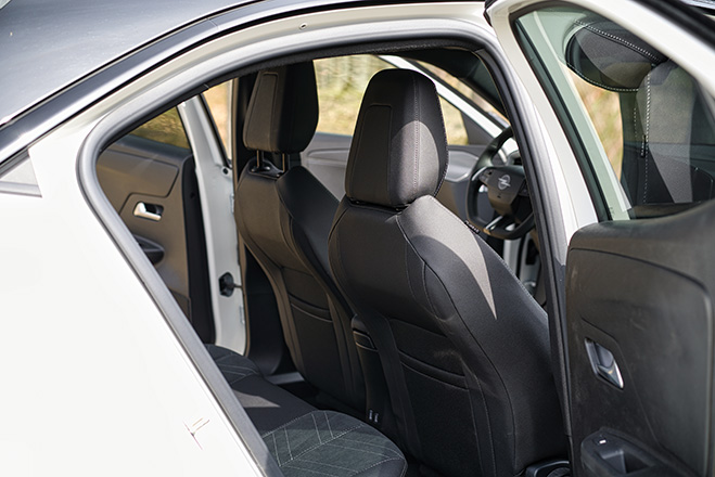 Opel Mokka Turbo Hybrid 2026 9