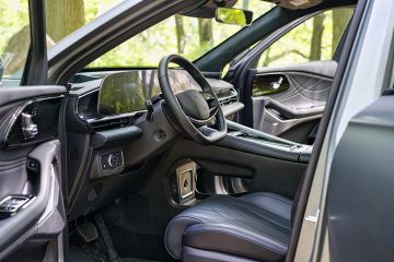 Omoda 9 PHEV Super Hybrid 2026 18 360x240